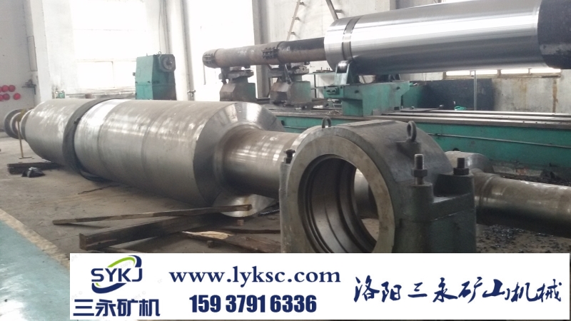 礦機集團-三永重機 軸加工.jpg