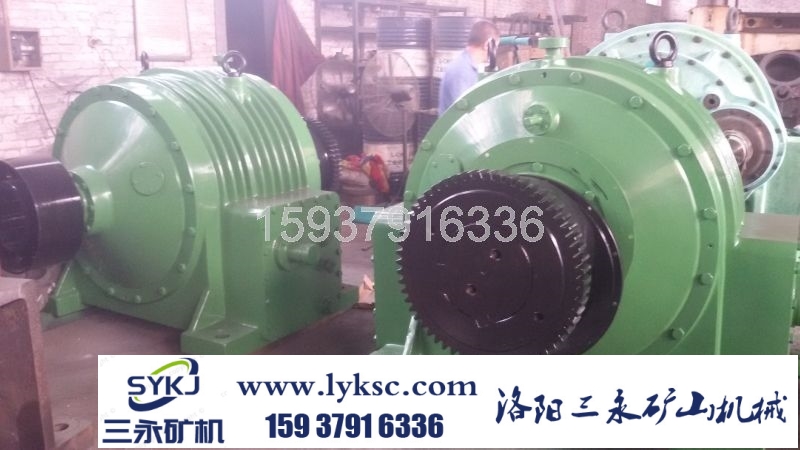 礦機(jī)減速機(jī).jpg