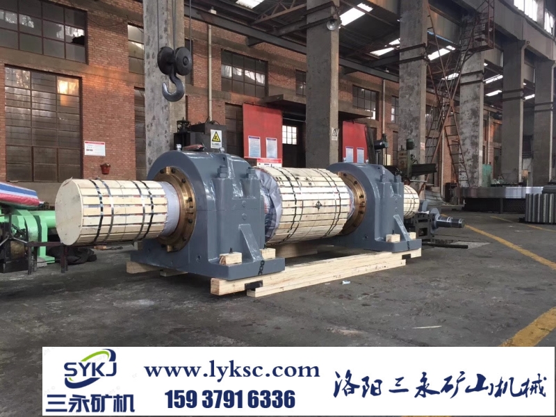 礦機(jī)球磨機(jī)齒輪軸.jpg